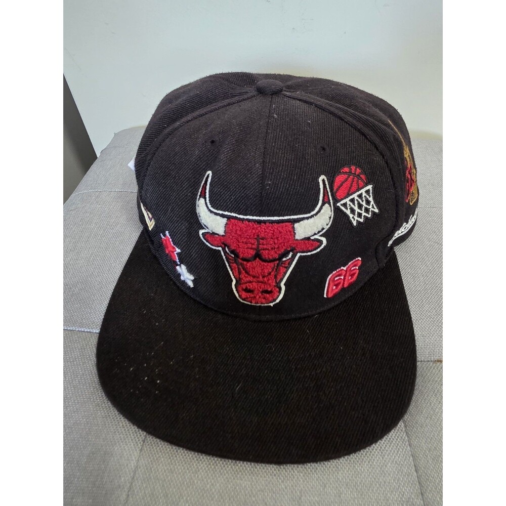 Rare Mitchell & Ness Chicago Bulls Hardwood Classic Hat Snapback Cap GuC